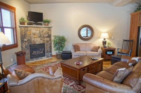 Pool & Hot Tubs, 2 Living Rooms, City Shuttle, Washer, Dryer